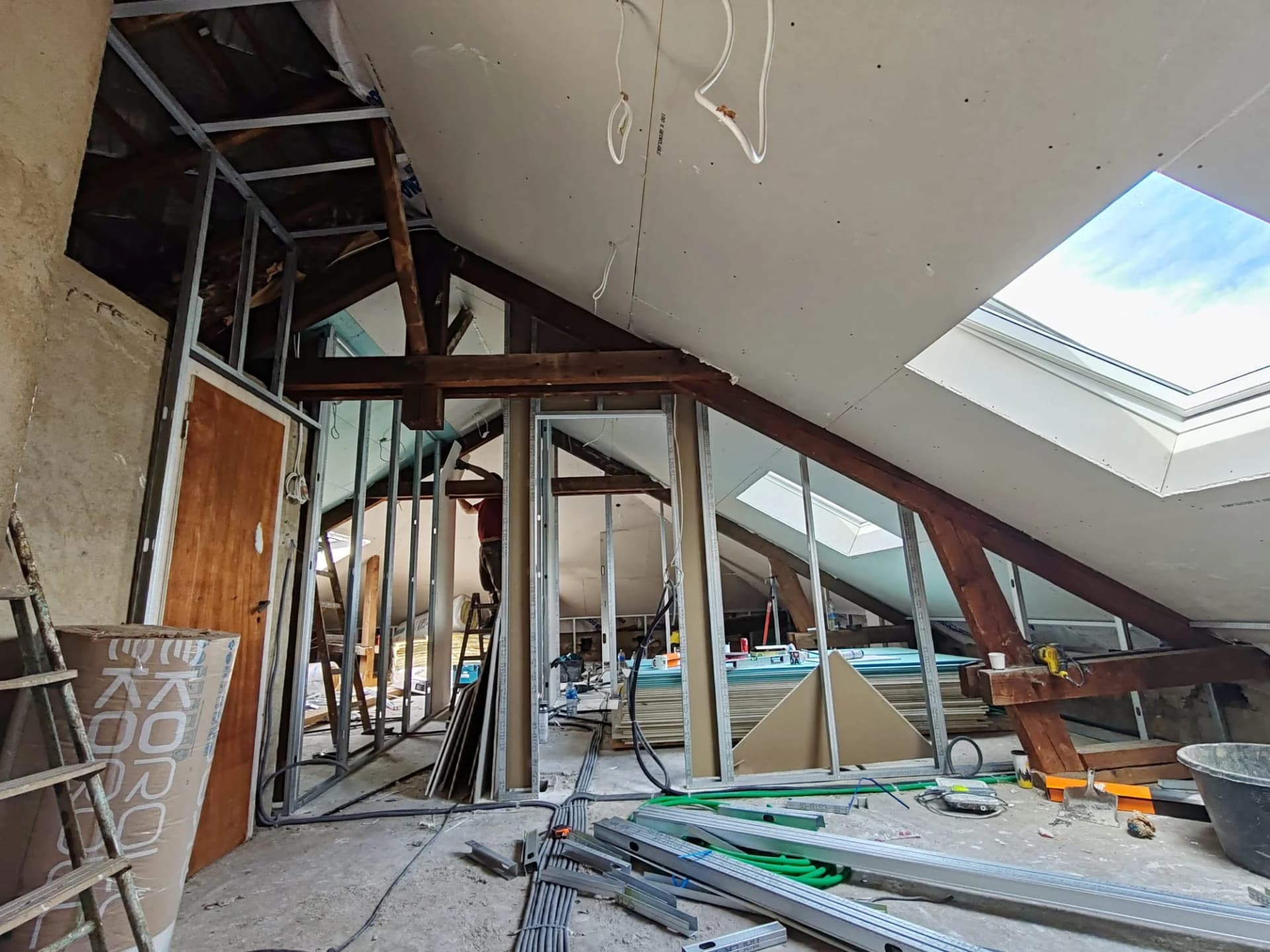 Interior renovation in Thionville, clean paint finish